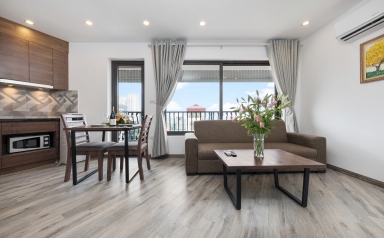 Căn hộ 2 Buồng Ngủ với ban công lớn - Granda Wesk Lake Apartment